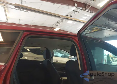 2017 Ford Escape Se z USA, uszkodzony, nr VIN 1FMCU9GD4HUB25193